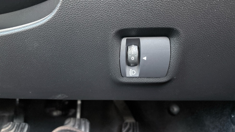 Dacia Jogger 1.0 TCe Extreme SE 5dr Petrol Estate - Image 32