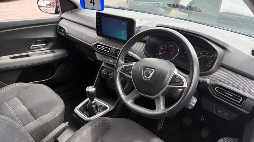 Dacia Sandero 1.0 TCe Comfort 5dr Bi Fuel Hatchback - Image 11
