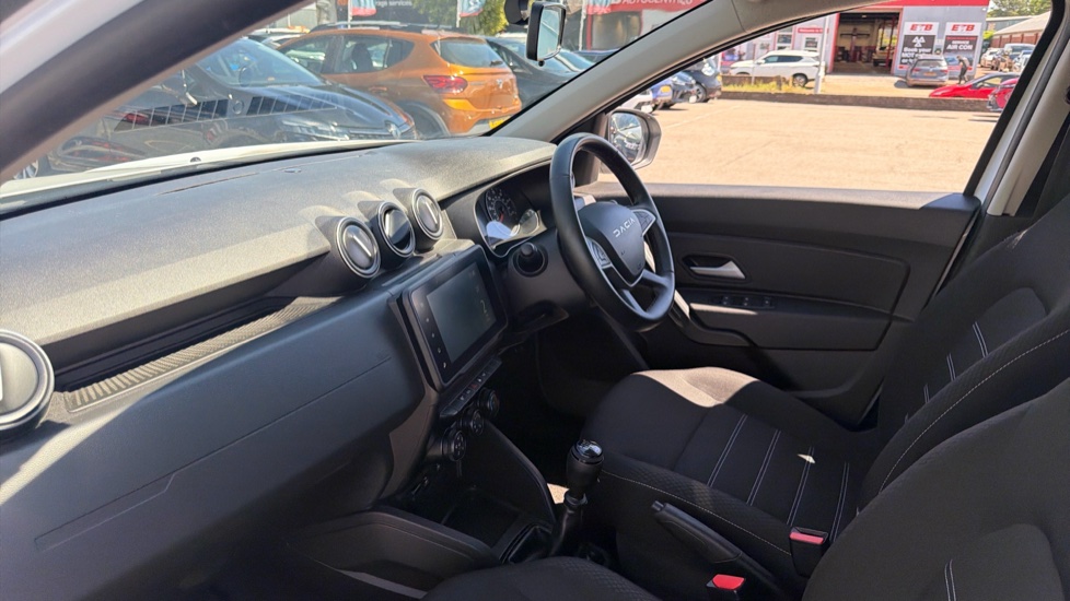 Dacia Duster 1.0 TCe 90 Expression 5dr Petrol Estate - Image 9