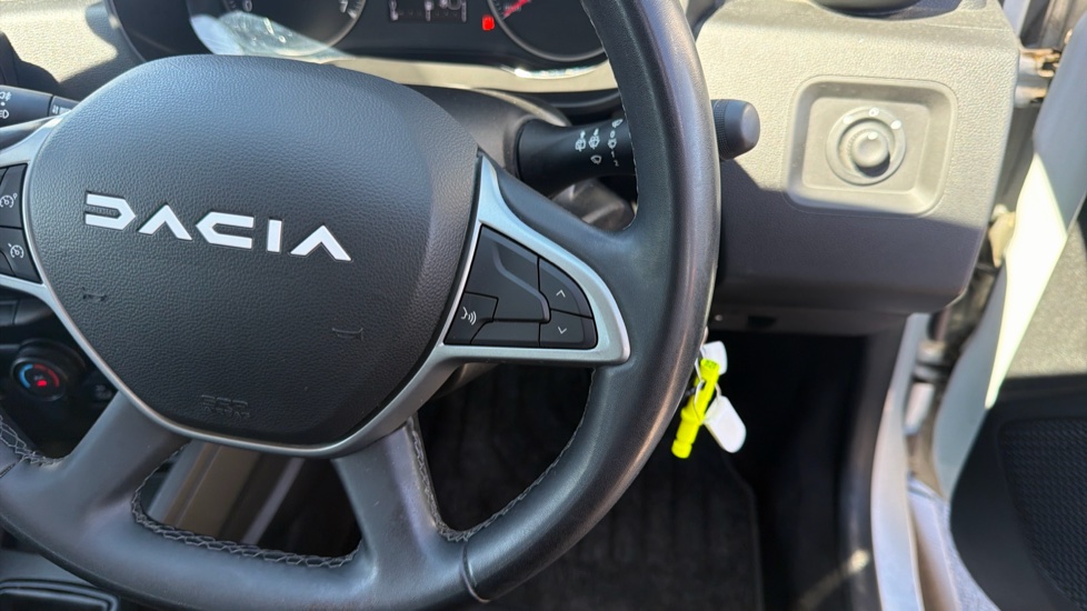 Dacia Duster 1.0 TCe 90 Expression 5dr Petrol Estate - Image 24