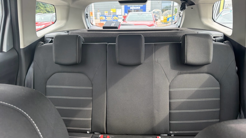 Dacia Duster 1.0 TCe 90 Comfort 5dr Petrol Estate - Image 15