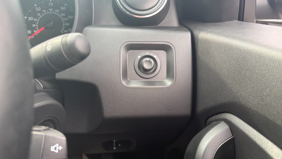 Dacia Duster 1.0 TCe 90 Comfort 5dr Petrol Estate - Image 28