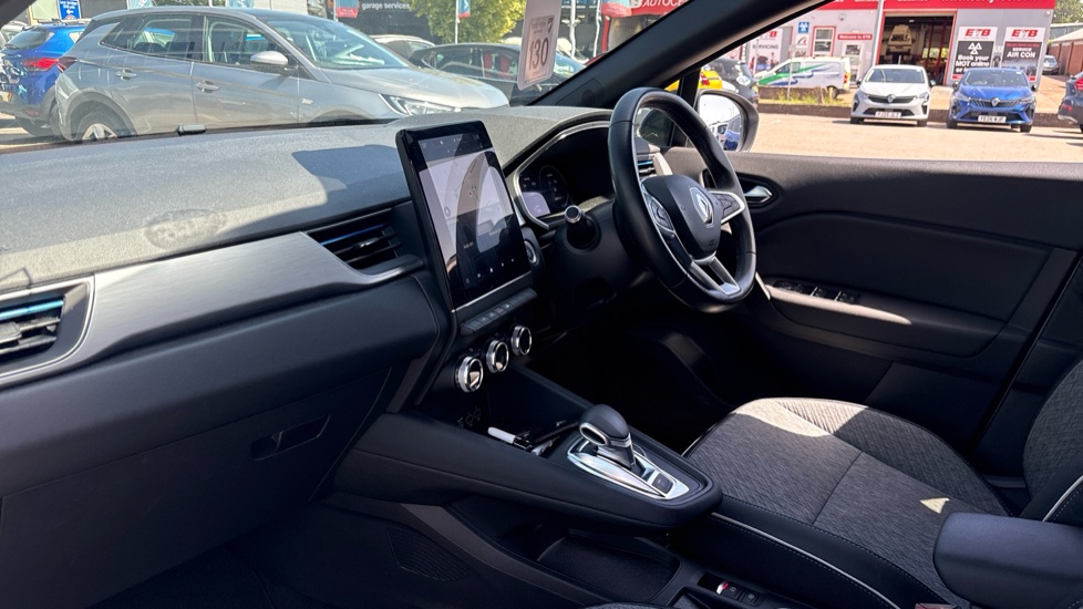 Renault Captur 1.6 E-TECH PHEV 160 Launch Edition 5dr Auto Hatchback - Image 9