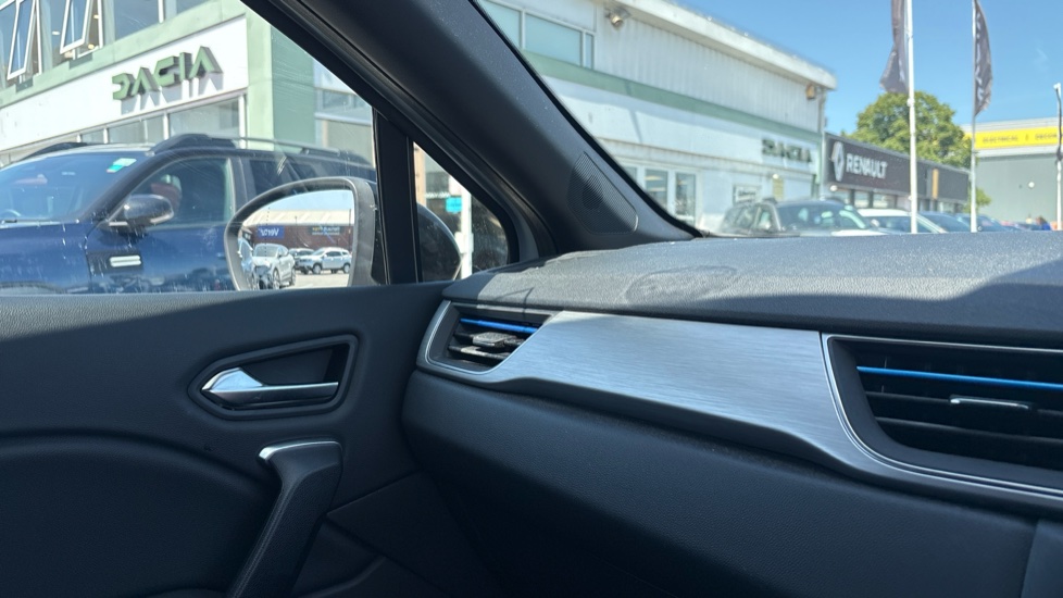 Renault Captur 1.6 E-TECH PHEV 160 Launch Edition 5dr Auto Hatchback - Image 27