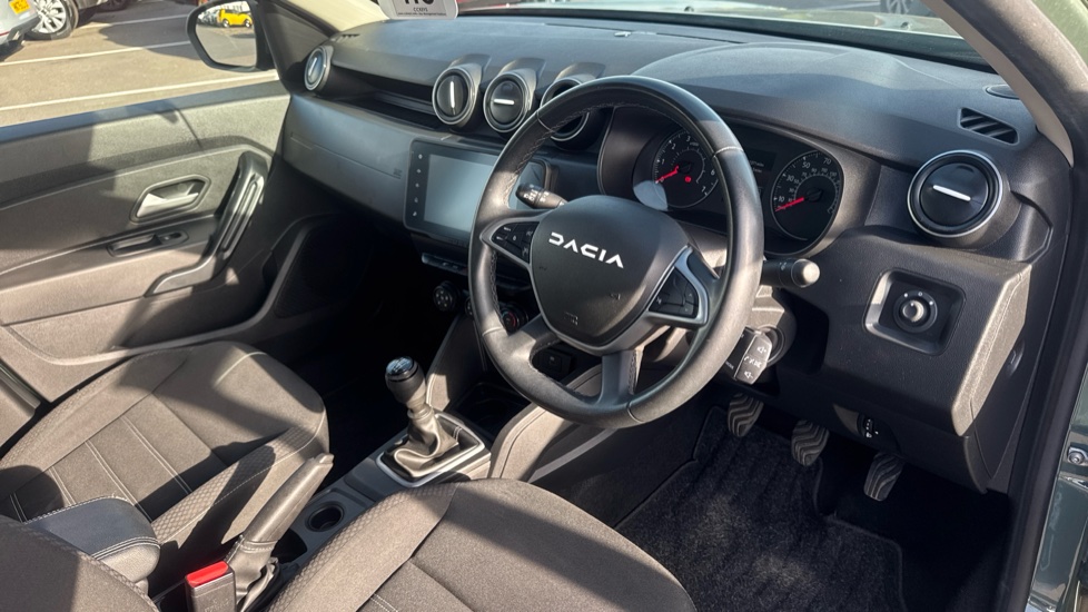 Dacia Duster 1.0 TCe 90 Expression 5dr Petrol Estate - Image 11