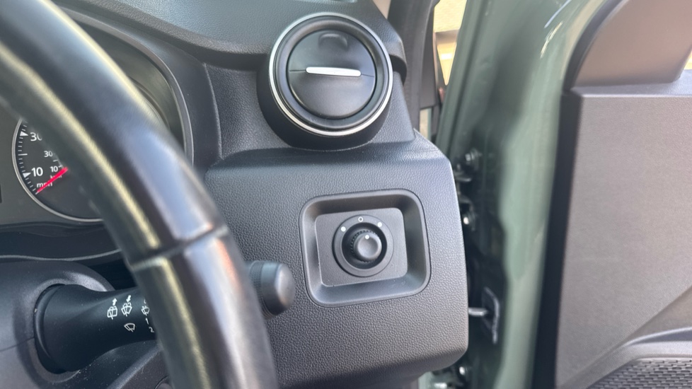 Dacia Duster 1.0 TCe 90 Expression 5dr Petrol Estate - Image 45