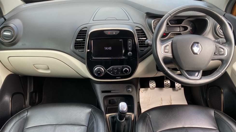 Renault Captur 0.9 TCE 90 GT Line 5dr Petrol Hatchback - Image 10