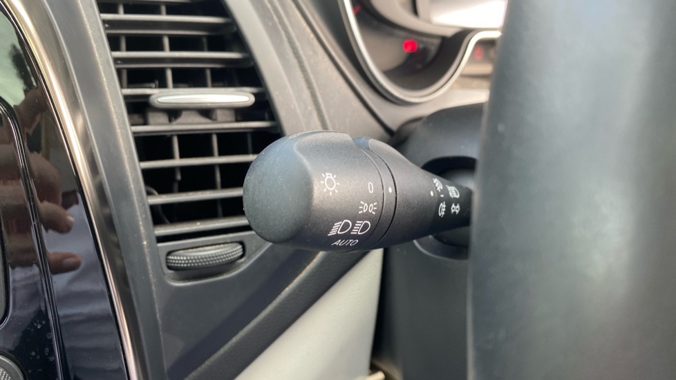Renault Captur 0.9 TCE 90 GT Line 5dr Petrol Hatchback - Image 30