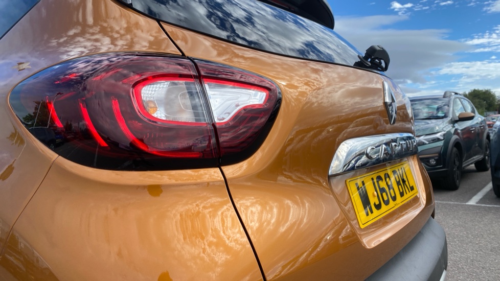 Renault Captur 0.9 TCE 90 GT Line 5dr Petrol Hatchback - Image 43