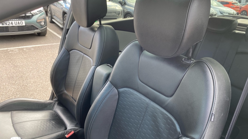 Renault Captur 0.9 TCE 90 GT Line 5dr Petrol Hatchback - Image 44