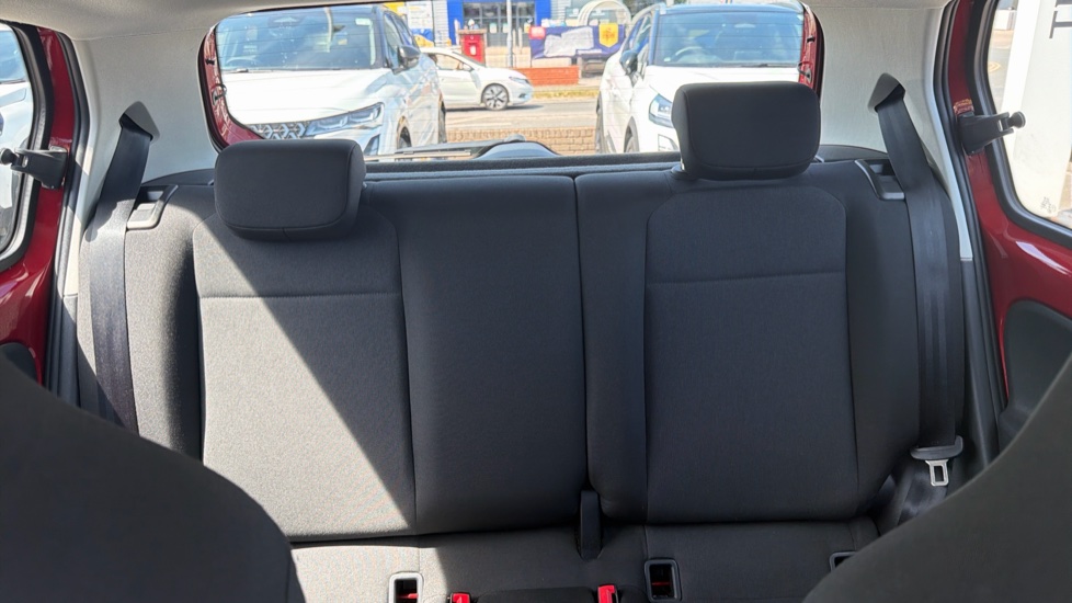 Volkswagen Up 1.0 65PS Up 5dr Petrol Hatchback - Image 15