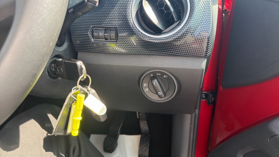 Volkswagen Up 1.0 65PS Up 5dr Petrol Hatchback - Image 27