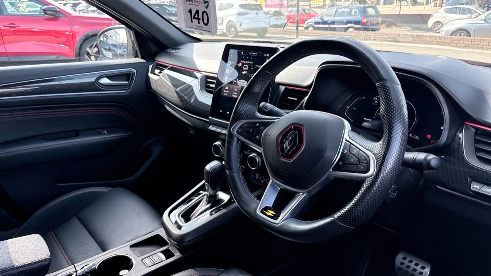 Renault Arkana 1.6 E-TECH Hybrid 145 R.S. Line 5dr Auto Hybrid Estate - Image 11