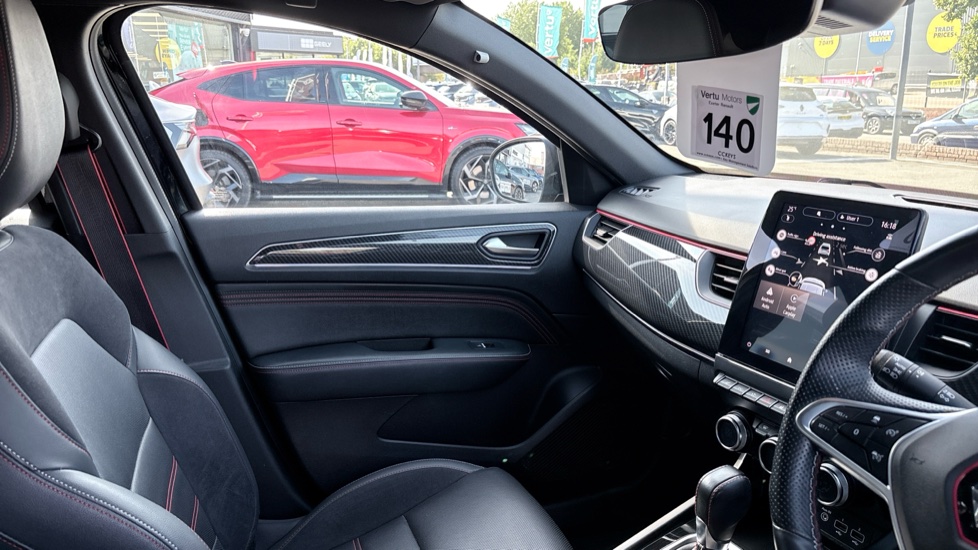 Renault Arkana 1.6 E-TECH Hybrid 145 R.S. Line 5dr Auto Hybrid Estate - Image 14