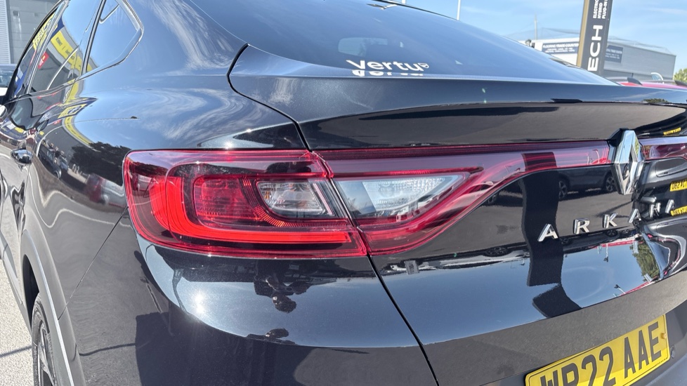Renault Arkana 1.6 E-TECH Hybrid 145 R.S. Line 5dr Auto Hybrid Estate - Image 44