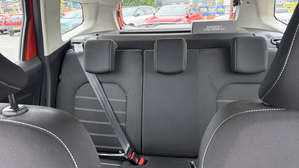 Dacia Duster 1.0 TCe 90 Comfort 5dr Petrol Estate - Image 15