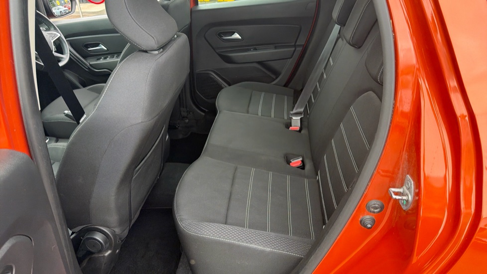 Dacia Duster 1.0 TCe 90 Comfort 5dr Petrol Estate - Image 16