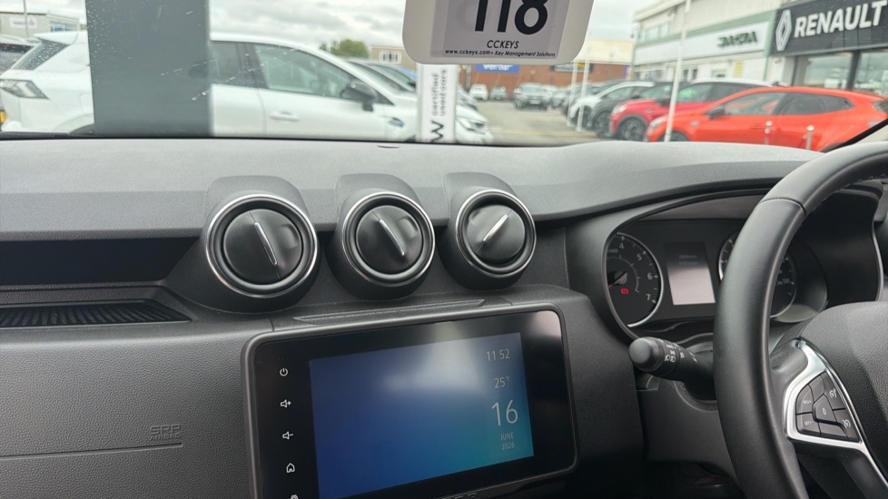 Dacia Duster 1.0 TCe 90 Comfort 5dr Petrol Estate - Image 22