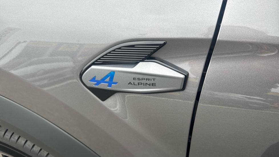 Renault Symbioz 1.3 TCe 140 Techno Esprit Alpine 5dr Petrol Estate - Image 24
