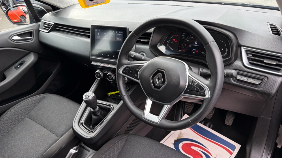 Renault Clio 1.0 TCe 90 Evolution 5dr Petrol Hatchback - Image 11