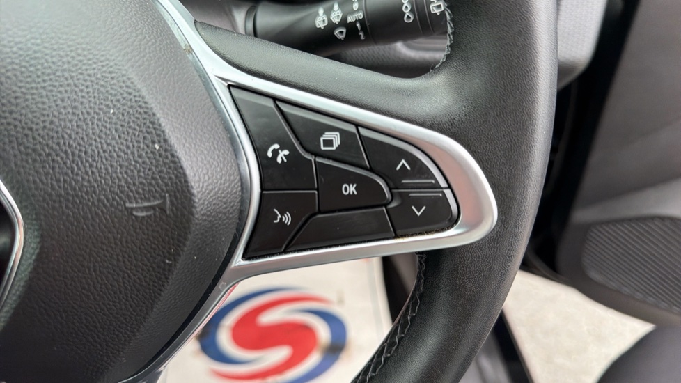 Renault Clio 1.0 TCe 90 Evolution 5dr Petrol Hatchback - Image 22