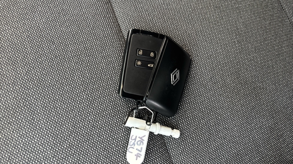 Renault Symbioz 1.6 E-Tech FHEV 145 Techno 5dr Auto Hybrid Estate - Image 20