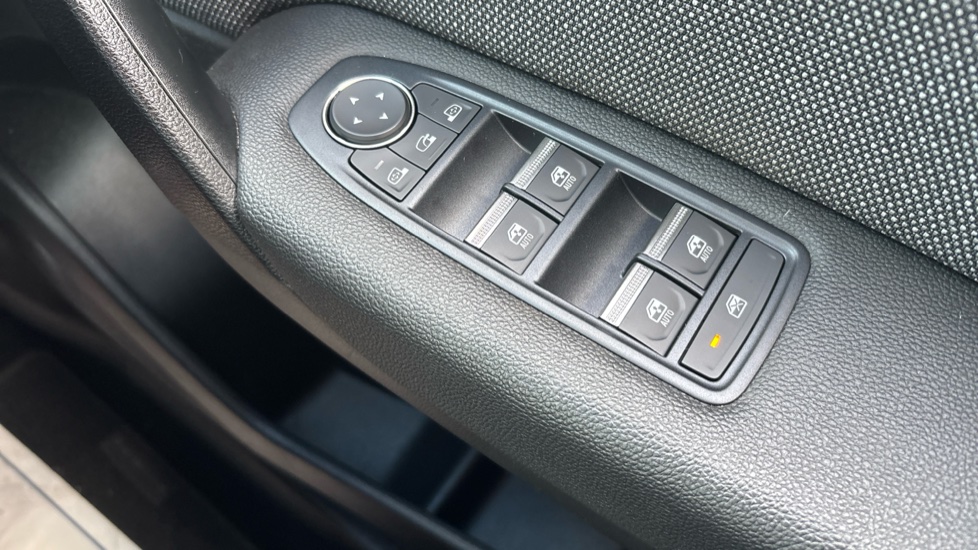 Renault Symbioz 1.6 E-Tech FHEV 145 Techno 5dr Auto Hybrid Estate - Image 44