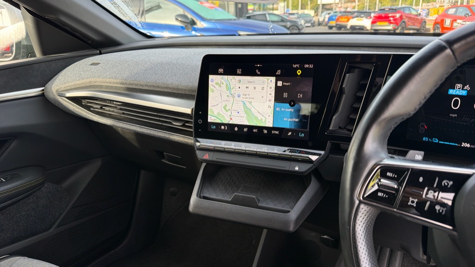 Renault Megane E-Tech EV60 160kW Launch Edition 60kWh OC 5dr Auto Electric Hatchback - Image 14