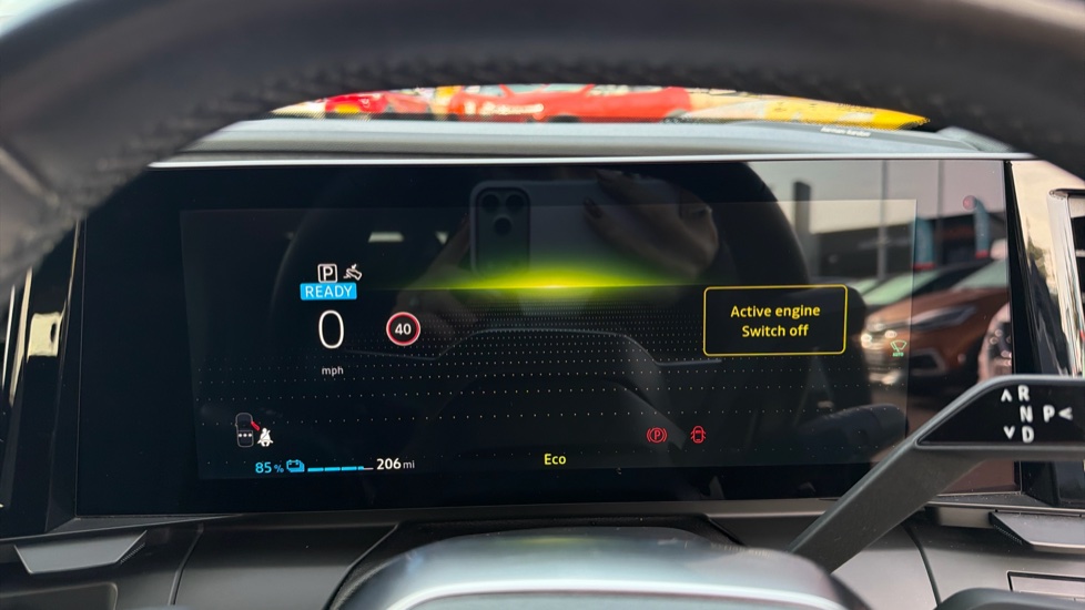 Renault Megane E-Tech EV60 160kW Launch Edition 60kWh OC 5dr Auto Electric Hatchback - Image 18