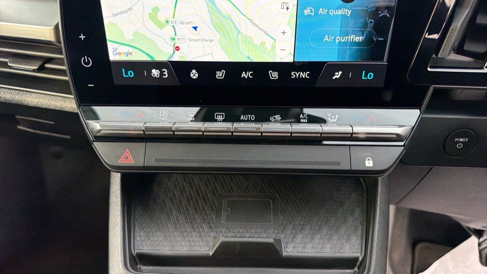 Renault Megane E-Tech EV60 160kW Launch Edition 60kWh OC 5dr Auto Electric Hatchback - Image 30