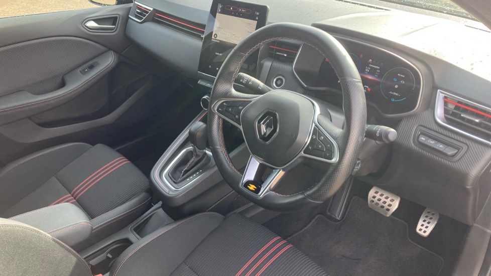 Renault Clio 1.6 E-TECH Hybrid 140 RS Line 5dr Auto Hybrid Hatchback - Image 11