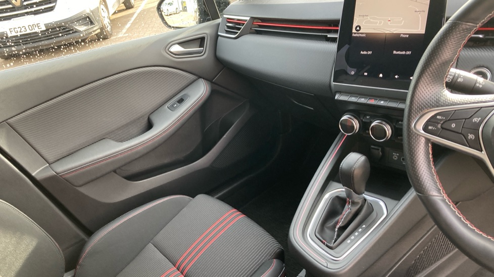 Renault Clio 1.6 E-TECH Hybrid 140 RS Line 5dr Auto Hybrid Hatchback - Image 14