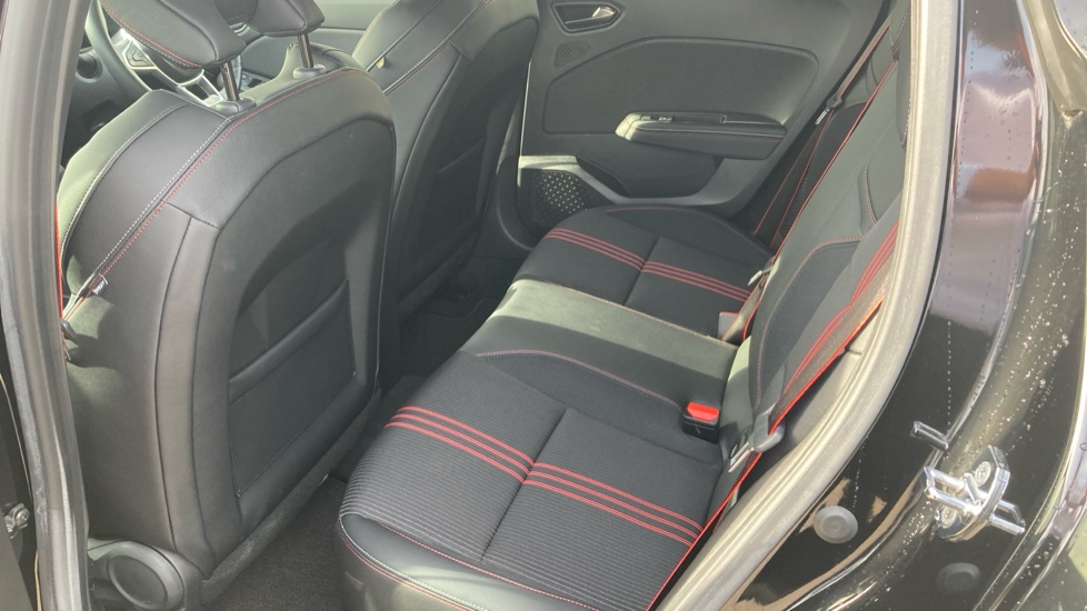 Renault Clio 1.6 E-TECH Hybrid 140 RS Line 5dr Auto Hybrid Hatchback - Image 16