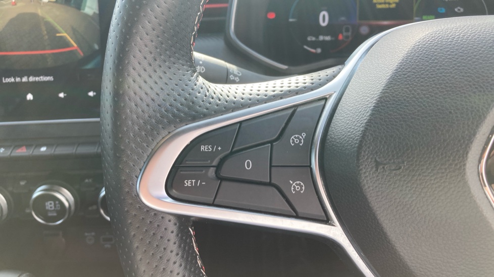 Renault Clio 1.6 E-TECH Hybrid 140 RS Line 5dr Auto Hybrid Hatchback - Image 28