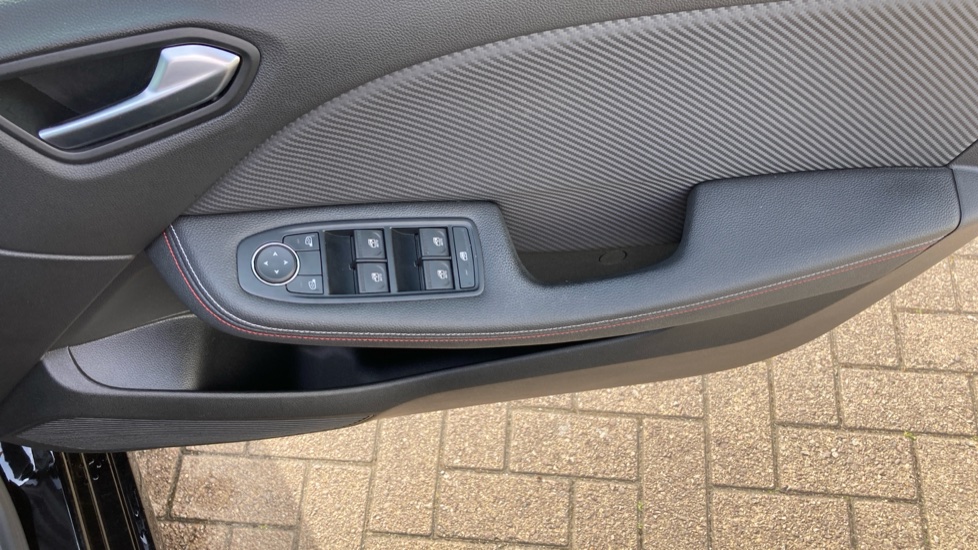 Renault Clio 1.6 E-TECH Hybrid 140 RS Line 5dr Auto Hybrid Hatchback - Image 34