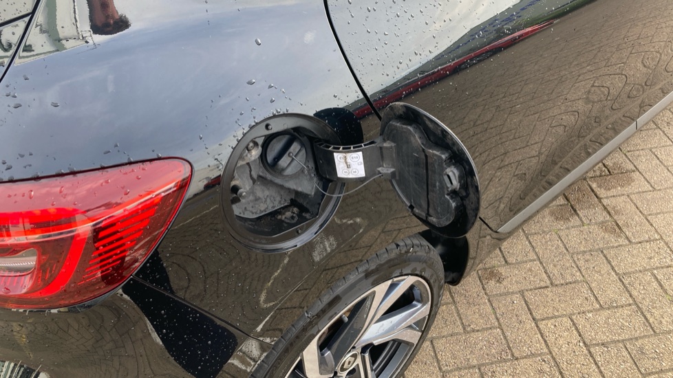 Renault Clio 1.6 E-TECH Hybrid 140 RS Line 5dr Auto Hybrid Hatchback - Image 42