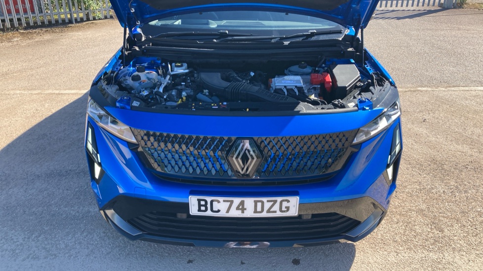 Renault Rafale E-Tech FHEV Techno Esprit Alpine 5dr Auto 4C Hybrid Estate - Image 8