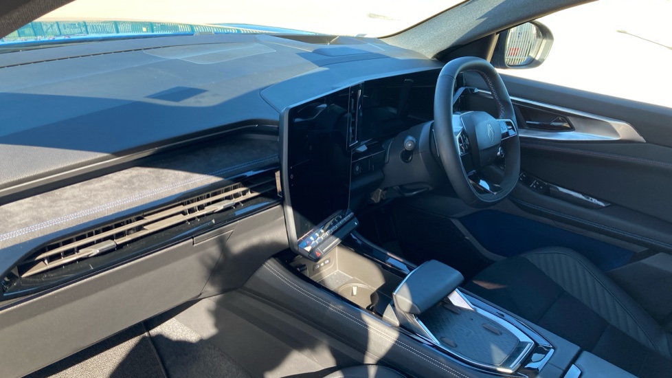 Renault Rafale E-Tech FHEV Techno Esprit Alpine 5dr Auto 4C Hybrid Estate - Image 9