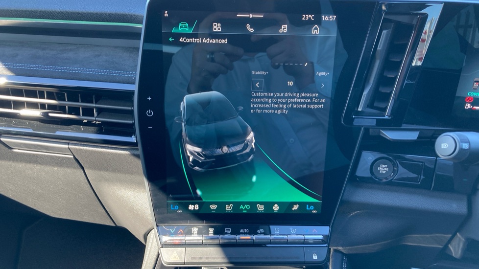 Renault Rafale E-Tech FHEV Techno Esprit Alpine 5dr Auto 4C Hybrid Estate - Image 24