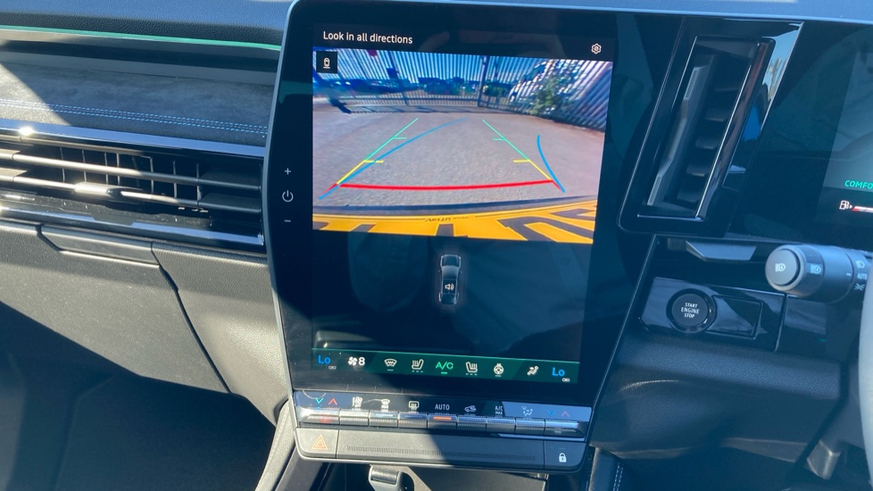 Renault Rafale E-Tech FHEV Techno Esprit Alpine 5dr Auto 4C Hybrid Estate - Image 27