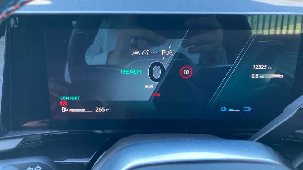 Renault Rafale E-Tech FHEV Techno Esprit Alpine 5dr Auto 4C Hybrid Estate - Image 48