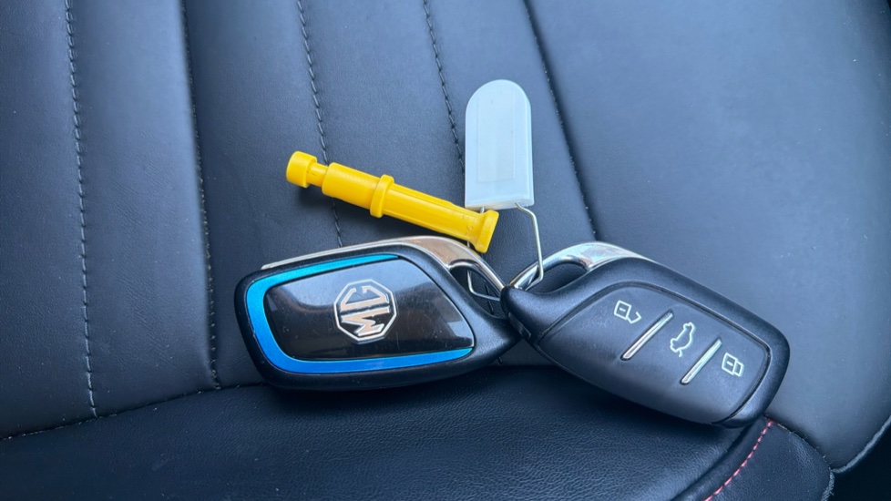 MG HS 1.5 T-GDI Exclusive 5dr DCT Petrol Hatchback - Image 20