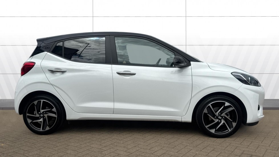 Hyundai i10 1.0 MPi Premium 5dr Auto Petrol Hatchback - Image 5