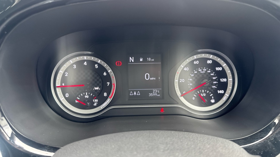 Hyundai i10 1.0 MPi Premium 5dr Auto Petrol Hatchback - Image 18
