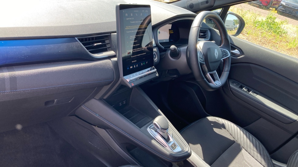 Renault Symbioz 1.6 E-Tech FHEV 145 Techno Esprit Alpine 5dr Auto Hybrid Estate - Image 9