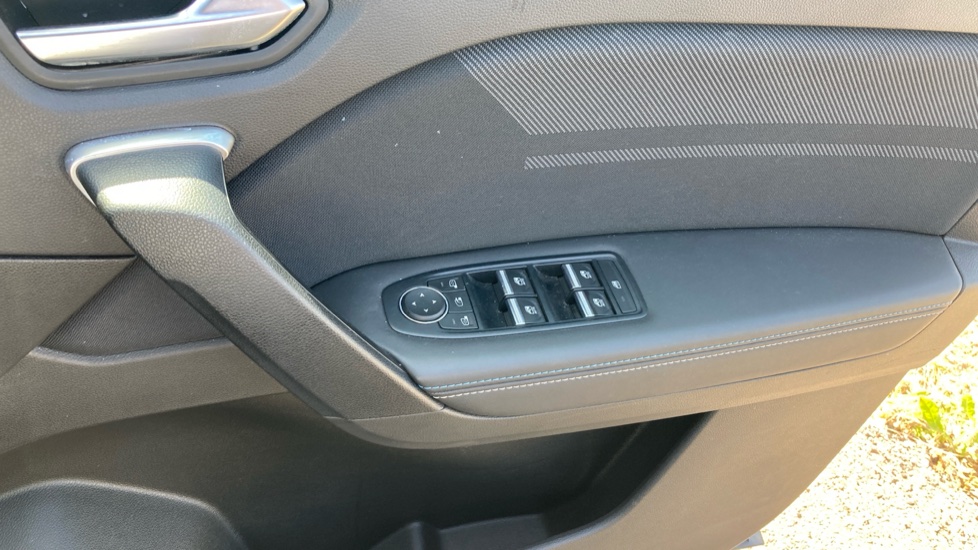Renault Symbioz 1.6 E-Tech FHEV 145 Techno Esprit Alpine 5dr Auto Hybrid Estate - Image 37