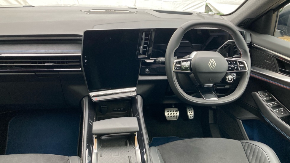 Renault Rafale E-Tech FHEV Iconic Esprit Alpine 5dr Auto 4C Hybrid Estate - Image 10