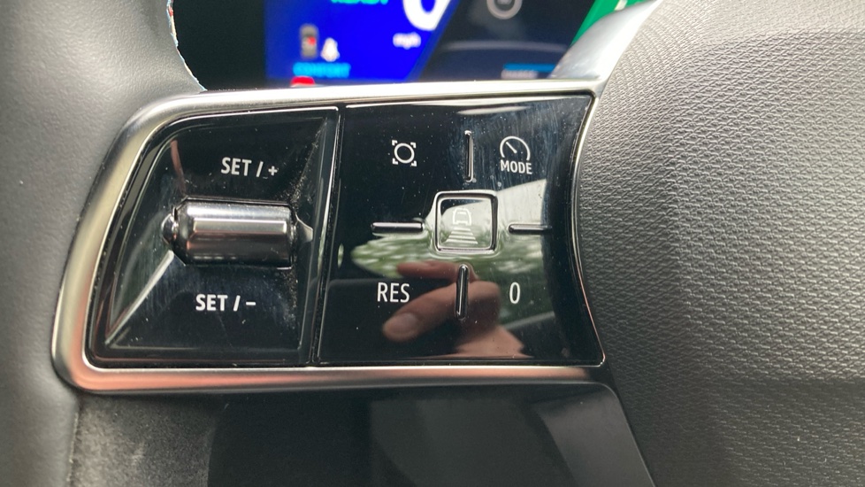 Renault Rafale E-Tech FHEV Iconic Esprit Alpine 5dr Auto 4C Hybrid Estate - Image 31