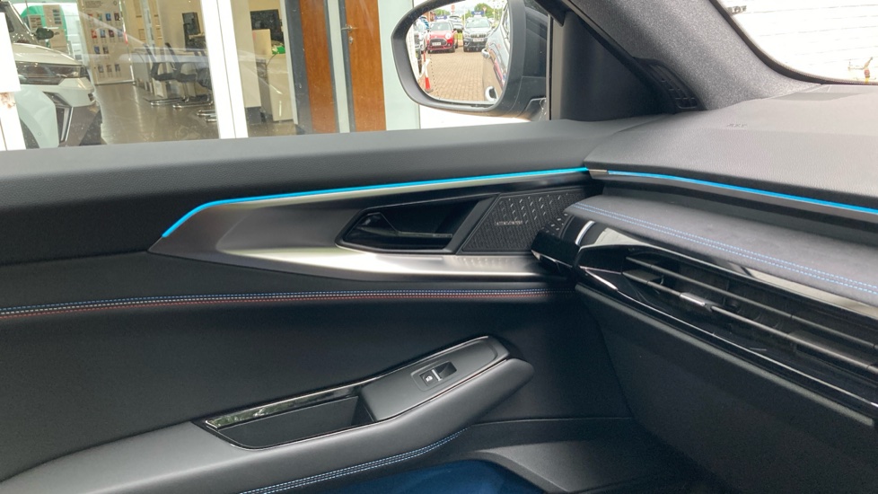 Renault Rafale E-Tech FHEV Iconic Esprit Alpine 5dr Auto 4C Hybrid Estate - Image 38