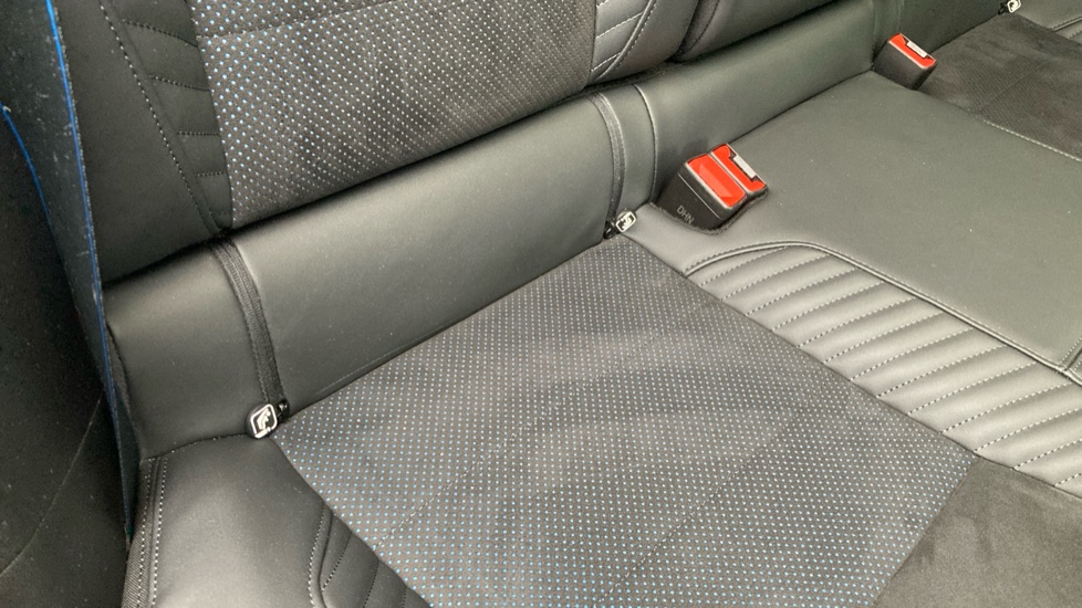Renault Rafale E-Tech FHEV Iconic Esprit Alpine 5dr Auto 4C Hybrid Estate - Image 44